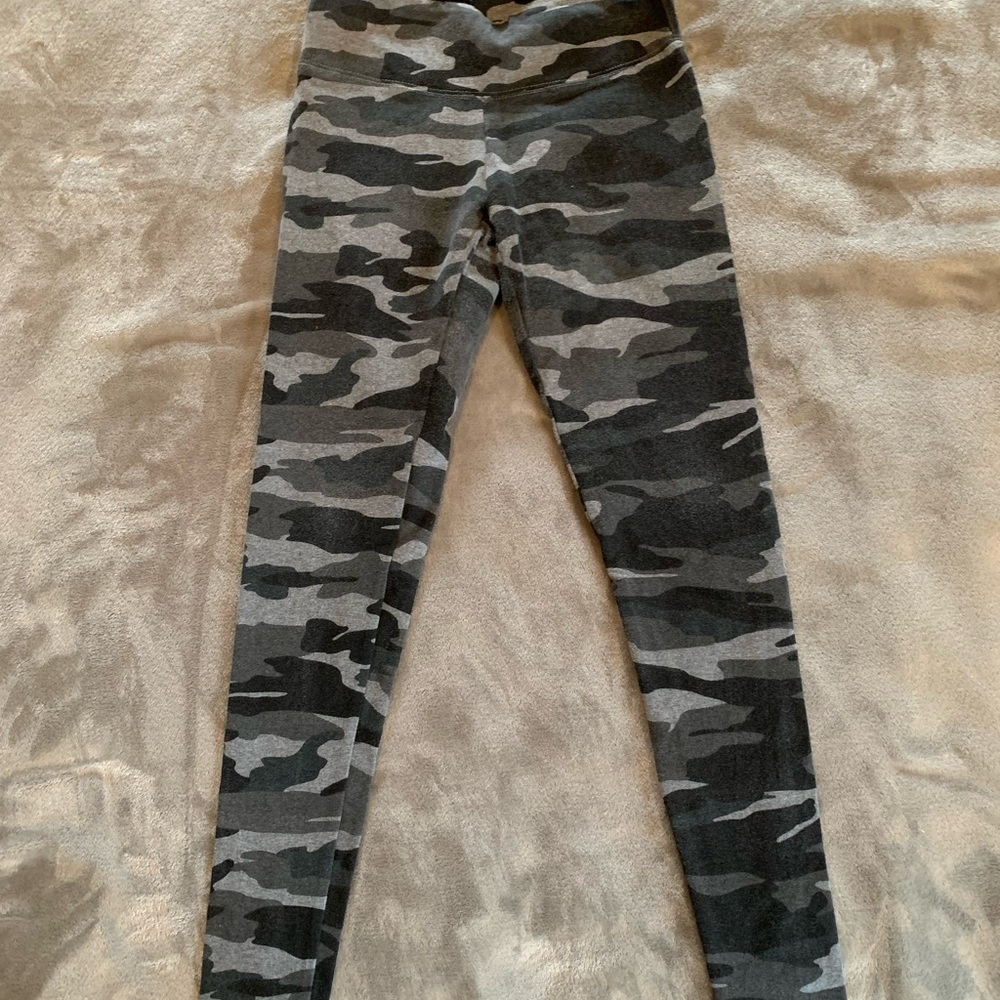 Camo leggings